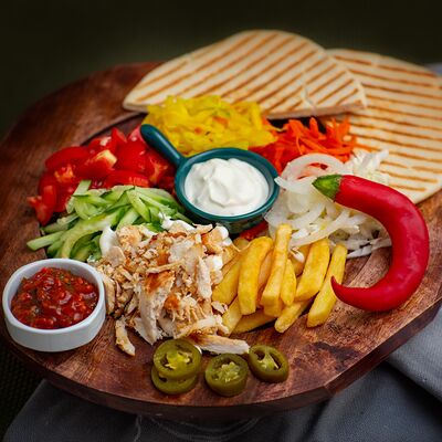 Шаверма Мексика на тарелкев #Шаверма_хауз по цене 550 ₽