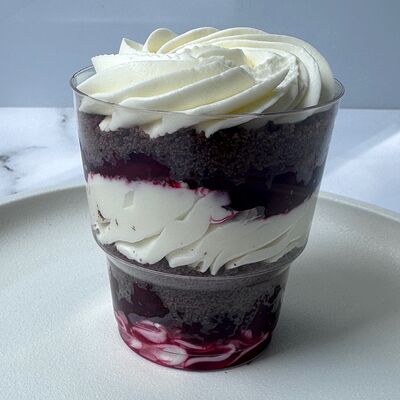 Трайфл Вишня в Любовь есть по цене 490 ₽