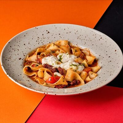 Паста со страчателлой и помидорами в Mesto Sushi & Grill по цене 470