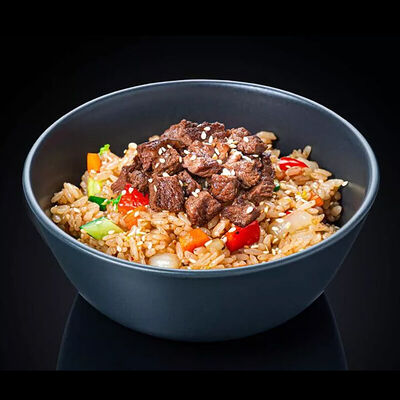 Рис с говядиной в Sushi Maximum по цене 770 ₽