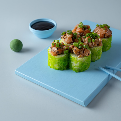 Трюфельный ролл с лососем в Rollwell по цене 1200 ₽