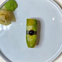 Авокадо и терияки в Tiger Sushi