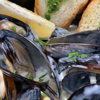 Мидии в сливочном соусе в Берлога по цене 920 ₽