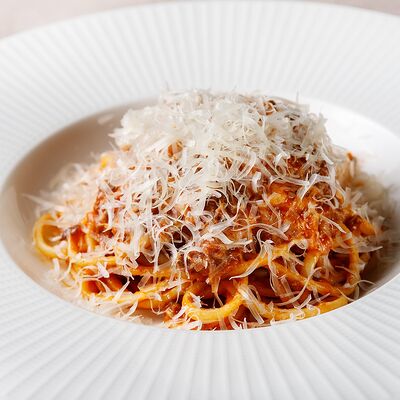 Спагетти Болоньезе в Говяdина по цене 390 ₽