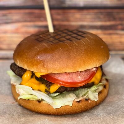 Классический гамбургер в HELL FOOD по цене 460 ₽