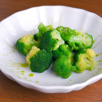 Брокколи на пару в Red Cup iMall по цене 350 ₽