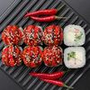 Запеченный ролл с креветкой спайси в Моремания Food по цене 560