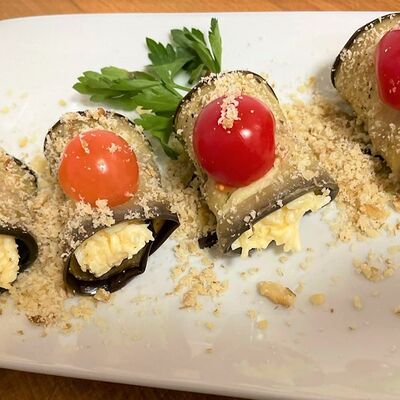 Рулетики из баклажанов в Три перца по цене 390 ₽