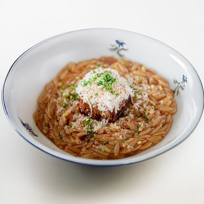 Орзо с говяжьими щечками в Ava bistro по цене 1190 ₽