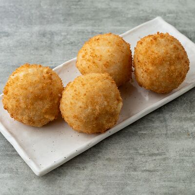 Рисовые шарики c курицей в ЗАИМБИРЬ по цене 389 ₽