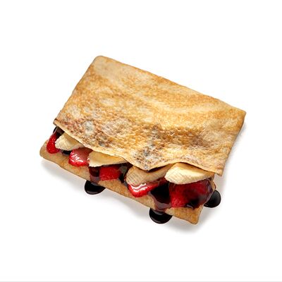 Блин с клубникой, бананом и шоколадной пастойв Про. Блин по цене 269 ₽