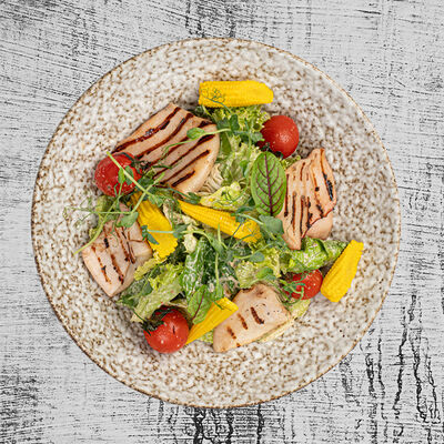 Салат с кальмаром на гриле в Встреча по цене 952 ₽