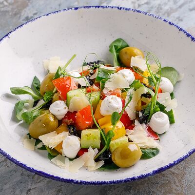 Греческий салат в На Парах по цене 335