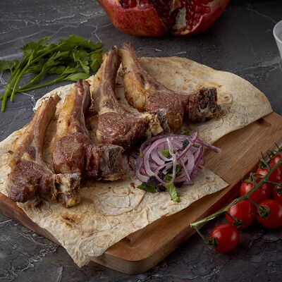 Шашлык из бараньей корейки в Горячий мангал по цене 675 ₽