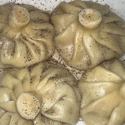 Хинкали домашние cвинo-говяжьи в Кавказская кухня по домашнему по цене 105