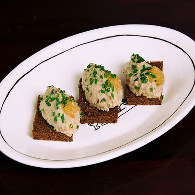 Форшмак со щучьей икрой в Lions Head по цене 650 ₽