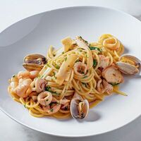 Спагетти с морепродуктами в Romano