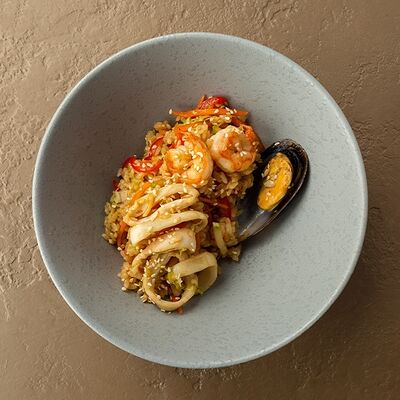 Рис с морепродуктами и соусом удон в ТОКИО-CITY по цене 640 ₽