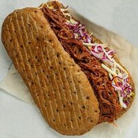 Панини с рваной говядиной в Кэрри