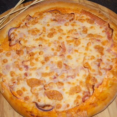 Пицца Карбонара в Хлеборезов по цене 660 ₽