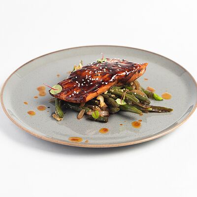 Карельская форель с соусом Терияки и фасолью в Kitchen по цене 890