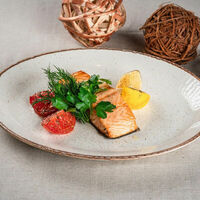 Стейк из лосося в Ariana