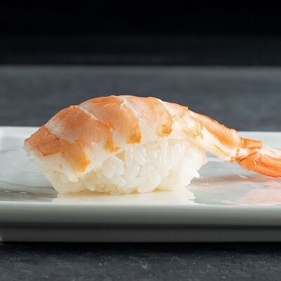 Суши традиционные Креветка в CRAZY SUSHI по цене 215 ₽