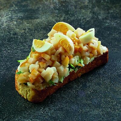 Чиабатта с масляной рыбой в Баклажан в ТЦ 