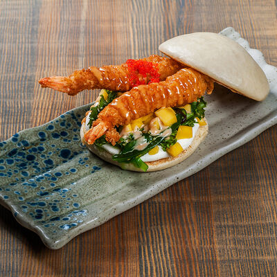 Бао с креветкой и манго в Bao по цене 490 ₽