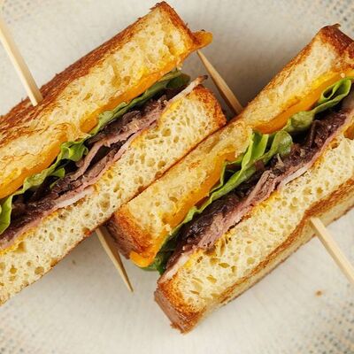 Сэндвич с ростбифом в Neft по цене 23 р.