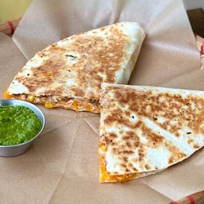 Кесадилья Чеддер (не остро!) в Мексиканская кухня Altaco по цене 740 ₽
