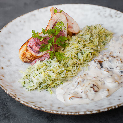 Филе куриное с орехово-гранатовой начинкой в Дюшес по цене 490