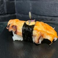 Тако нигири в Tobikko Sushi