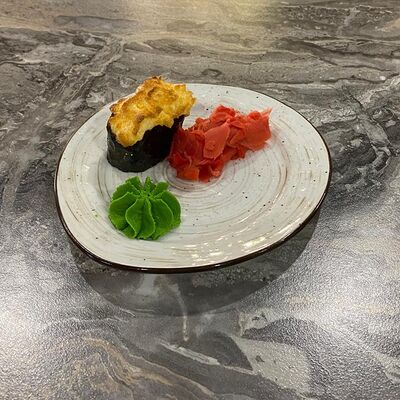 №82 Гункан с креветкой в Суши-бар Макото по цене 120 ₽