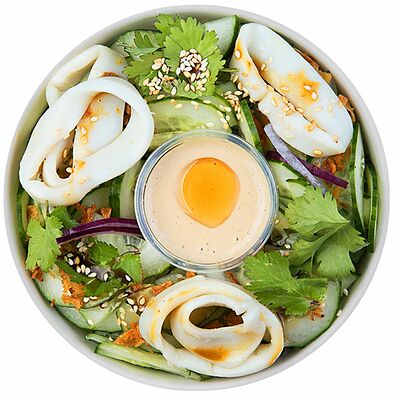 Салат c кальмаром и кремом из кешью в Покешная Nop Inexpensive по цене 270 ₽