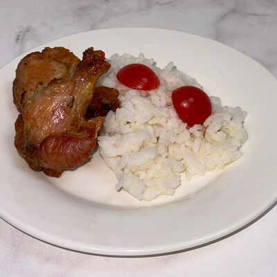 Куриные крылья с рисом в Сказка lounge по цене 265 ₽
