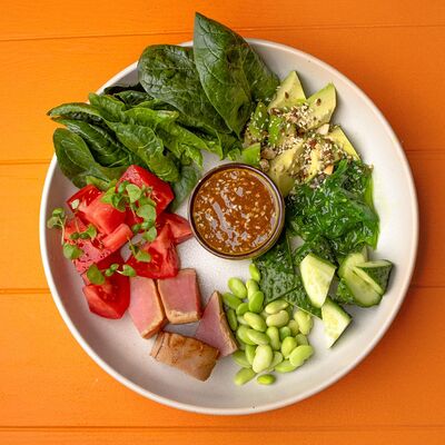 Боул с тунцом в Сорренто by Novikov по цене 790 ₽