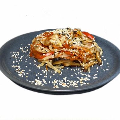 Удон овощной в Chudu Pizza по цене 427 ₽