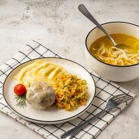 Пюре с капустой тушеной, котлета куриная паровая, лапша домашняя в Сели-Съели