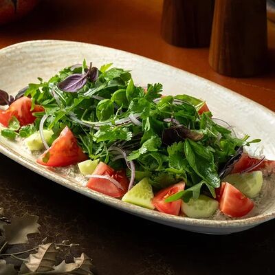 Салат Батумский в Rezzo по цене 690 ₽