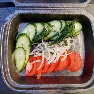 Овощная нарезка в Iveria шашлычная & шаурма по цене 270 ₽