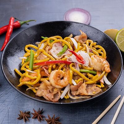 Удон с креветками и беконом в SushiDays по цене 529 ₽