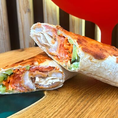 Крем-чиз ролл с креветками в Umami по цене 490 ₽