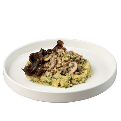 Строганов из телятины в ЭРА по цене 910 ₽