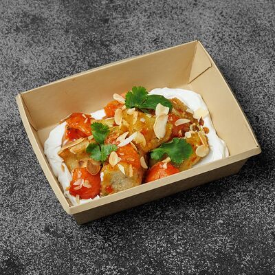 Салат с хрустящим баклажаном, томатами и сыром в Баже по цене 509 ₽