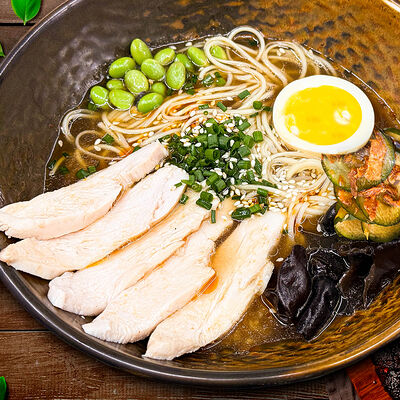 Рамен к курицей (бульон на выбор) в Место Про Тесто по цене 495 ₽