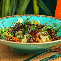 Теплый салат в Гастропаб 40