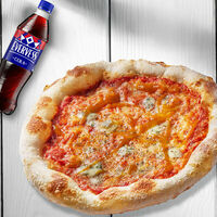 Пицца Четыре сыра с манговым чатни премиум 23 см и Evervess-кола в Перчини