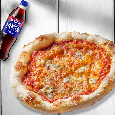 Четыре сыра с манговым чатни премиум и Evervess кола в Перчини по цене 740 ₽