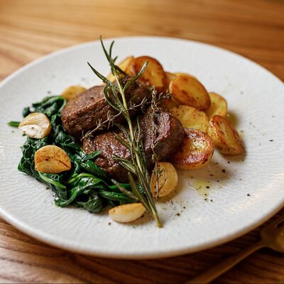 Филе Ангус с травами в Сицилия бедда по цене 1900 ₽